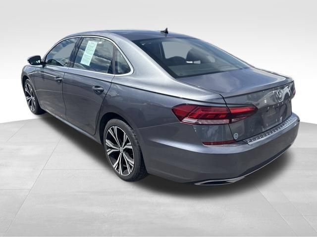 Used 2022 Volkswagen Passat 2.0T SE FWD image 18
