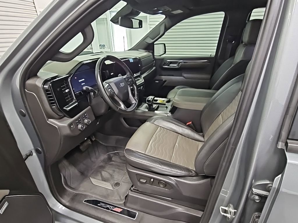 Used 2024 Chevrolet Silverado 1500 ZR2 image 10