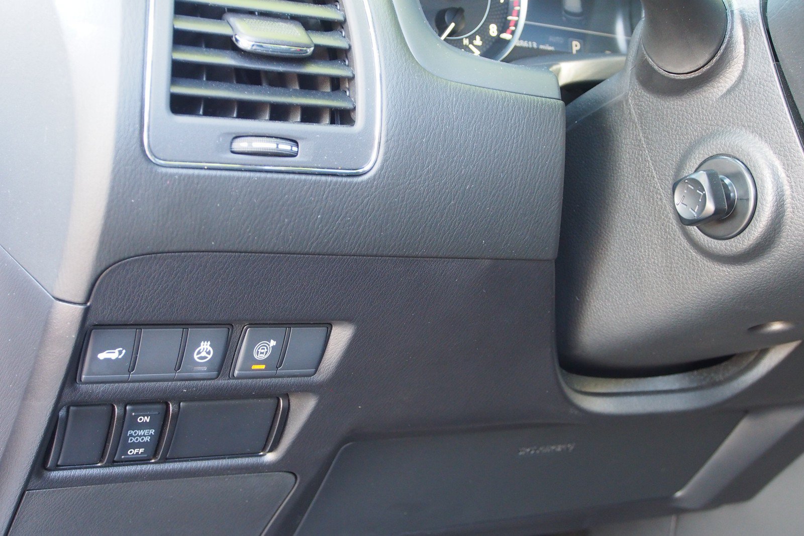 Used 2023 Nissan Armada Platinum w/ Captain's Chairs Package AWD/4WD image 27
