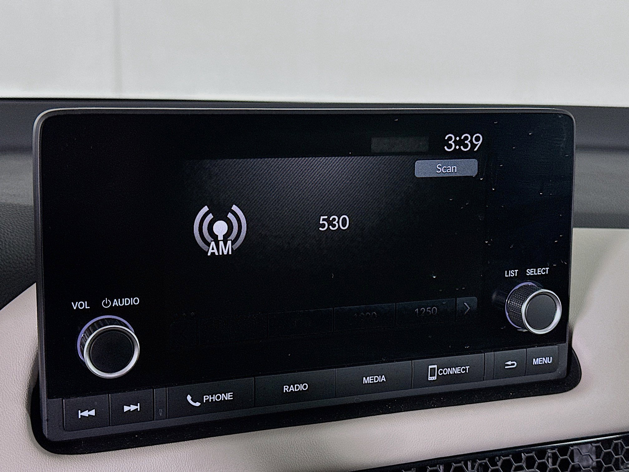 Used 2024 Honda HR-V LX image 18