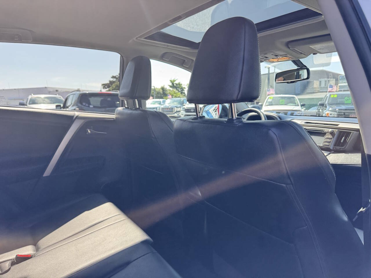 Used 2013 Toyota RAV4 Limited AWD/4WD image 32