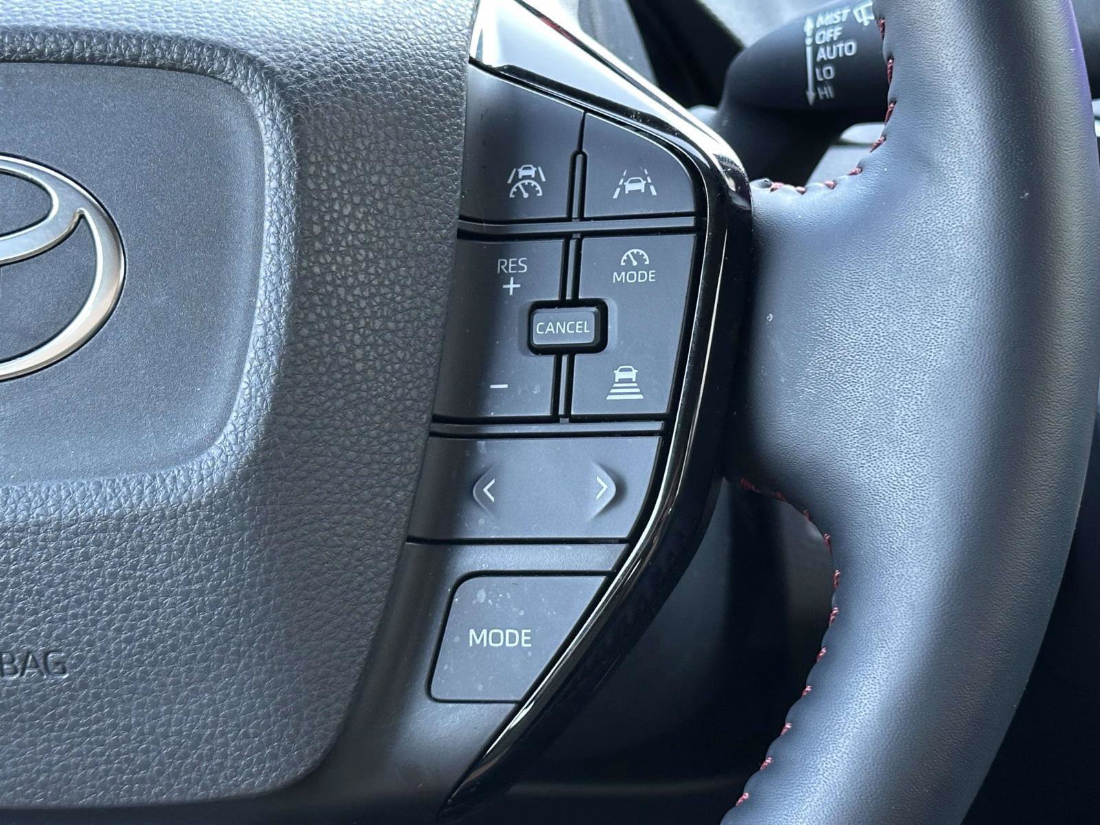 Used 2024 Toyota Prius Prime Premium w/ Advanced Technology Package FWD image 22