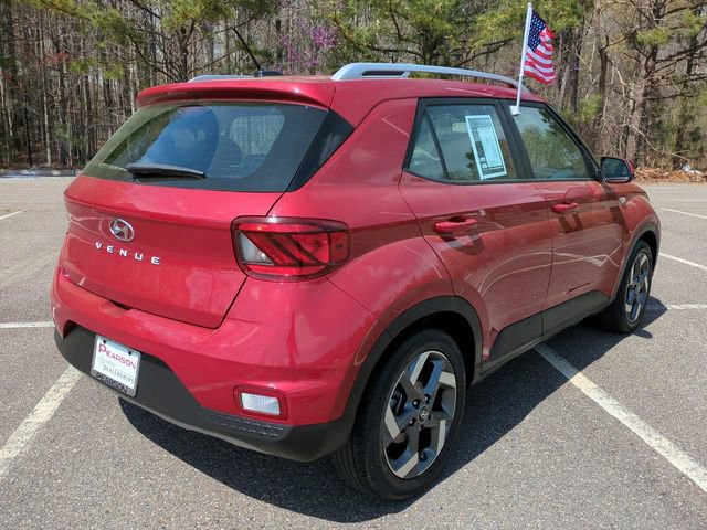 Used 2023 Hyundai Venue SEL w/ Cargo Package image 4