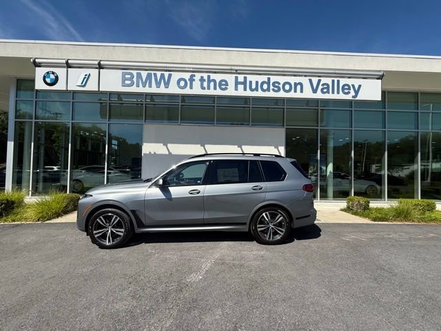 New 2026 BMW X7 xDrive40i w/ M Sport Package