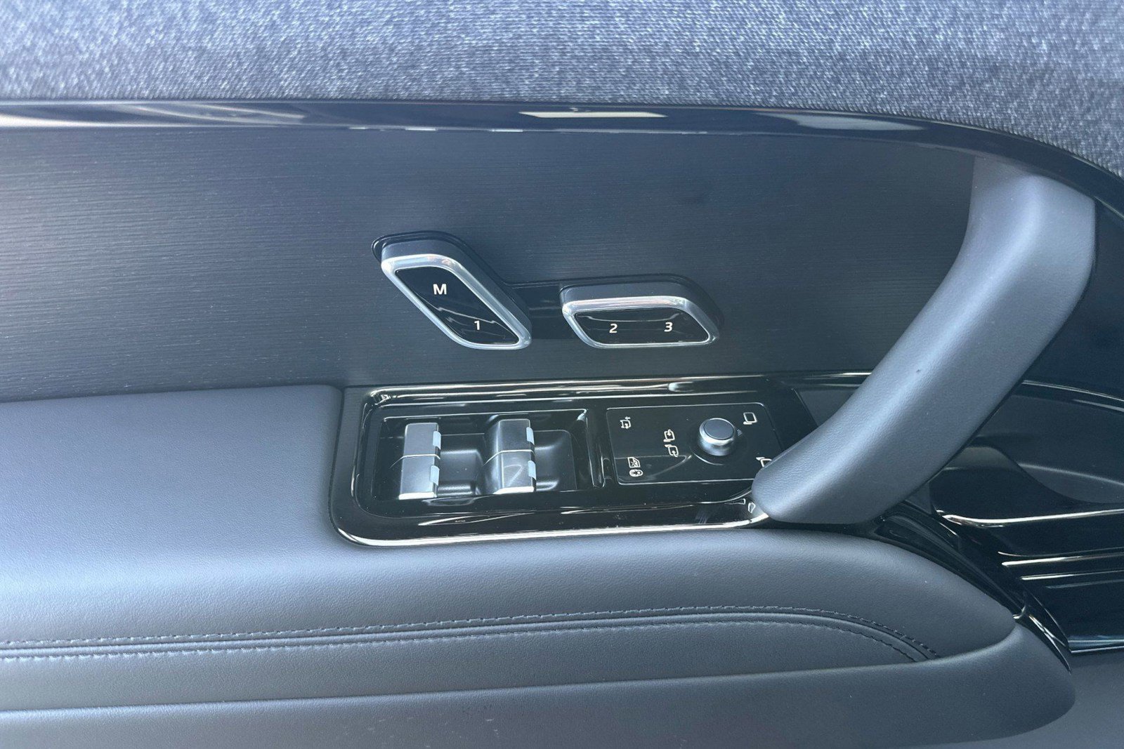 New 2026 Land Rover Range Rover Sport Dynamic SE image 14