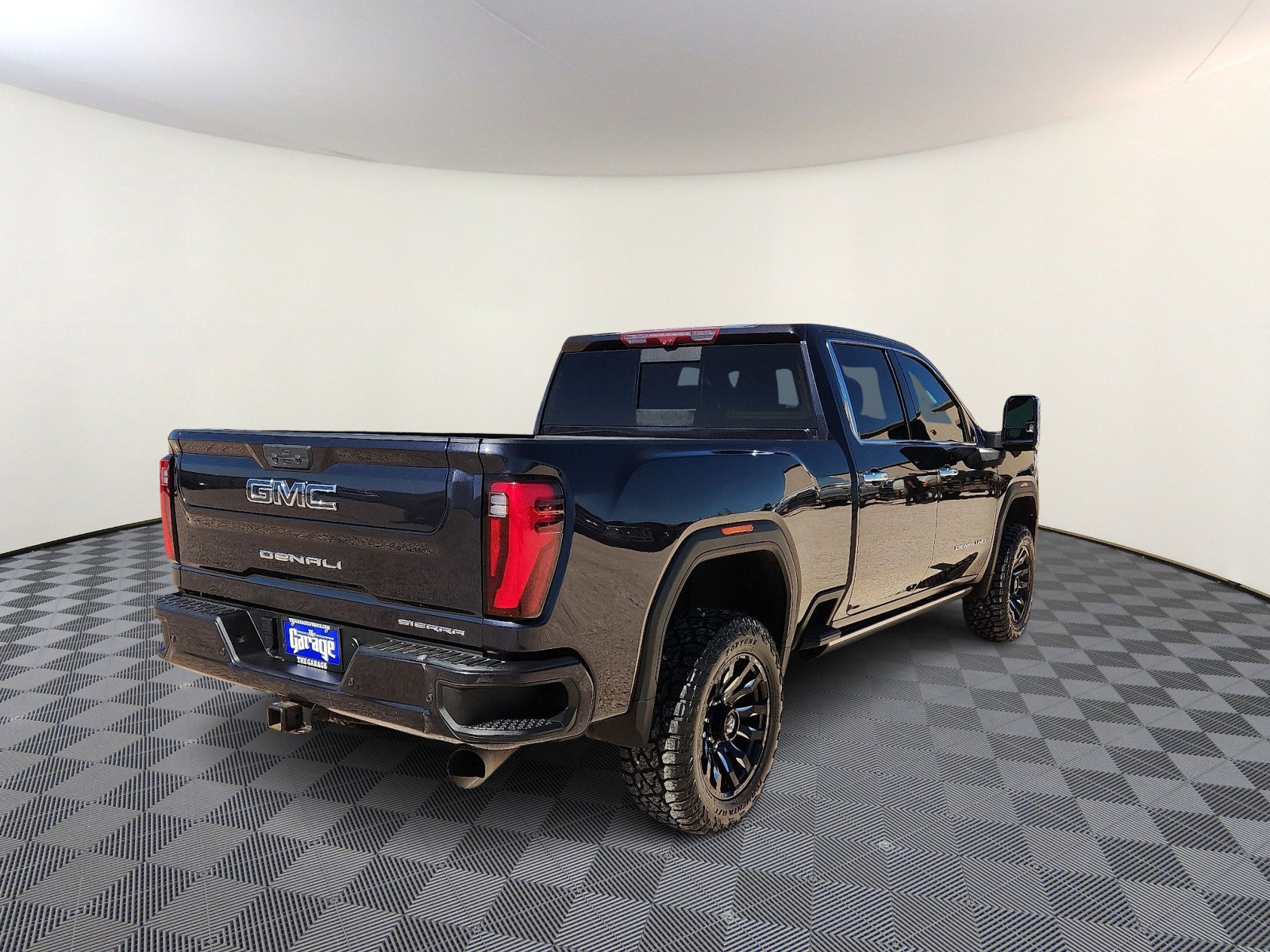 Used 2024 GMC Sierra 2500 Denali Ultimate w/ Max Trailering Package image 4
