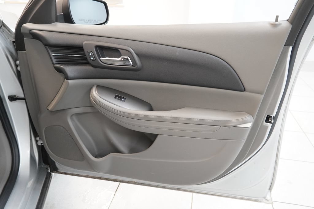 Used 2013 Chevrolet Malibu LS FWD image 29