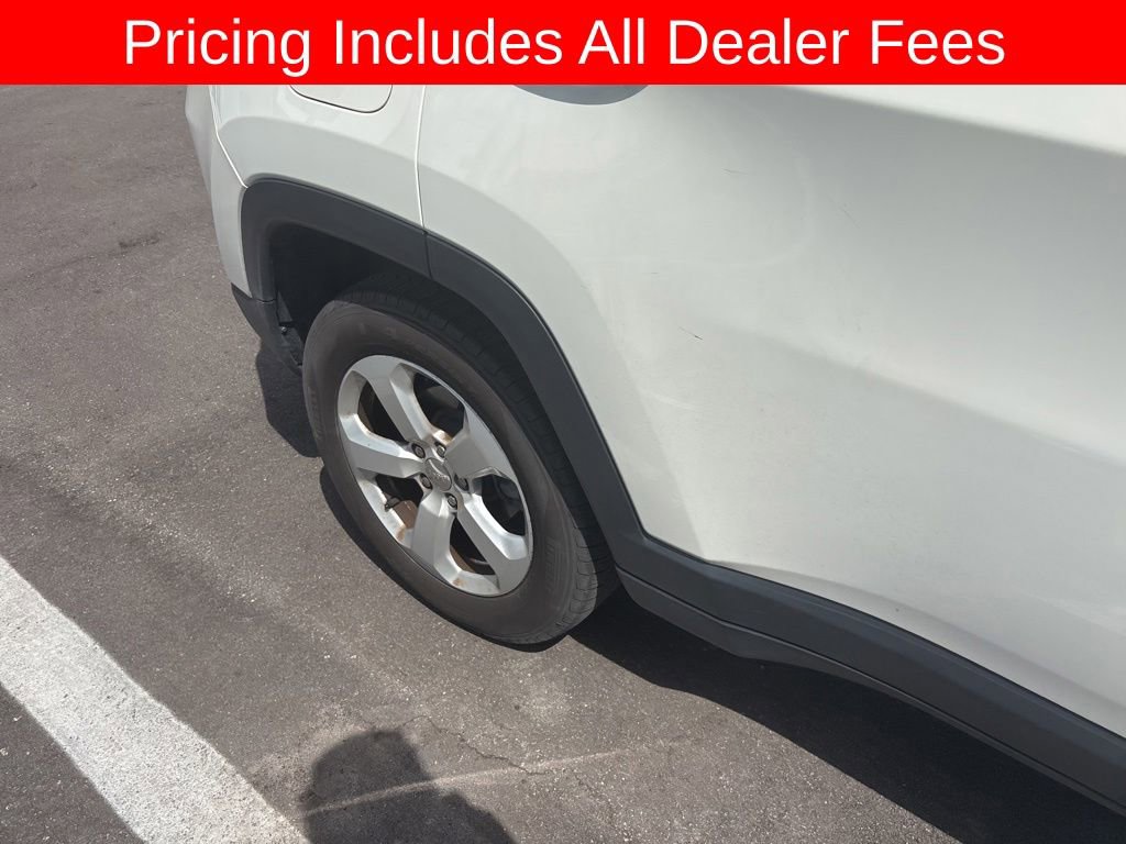 Used 2018 Jeep Compass Latitude w/ Popular Equipment Group FWD image 17