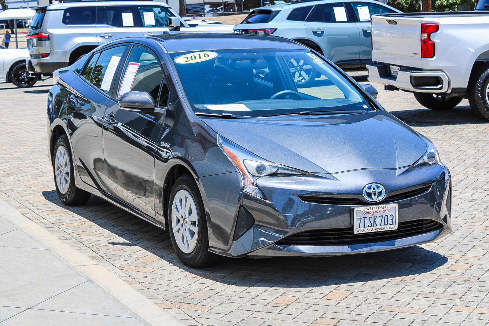 Certified 2016 Toyota Prius Two FWD image 3