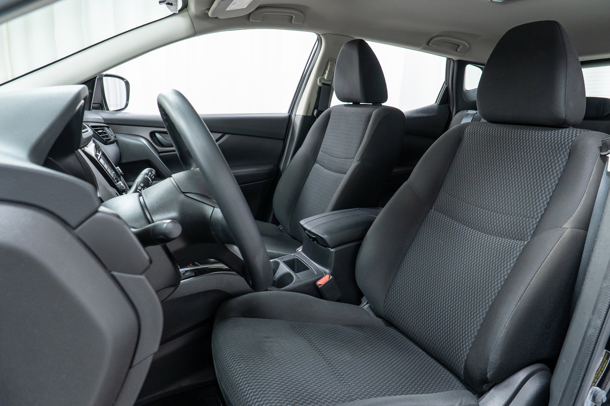 Used 2020 Nissan Rogue Sport S image 13