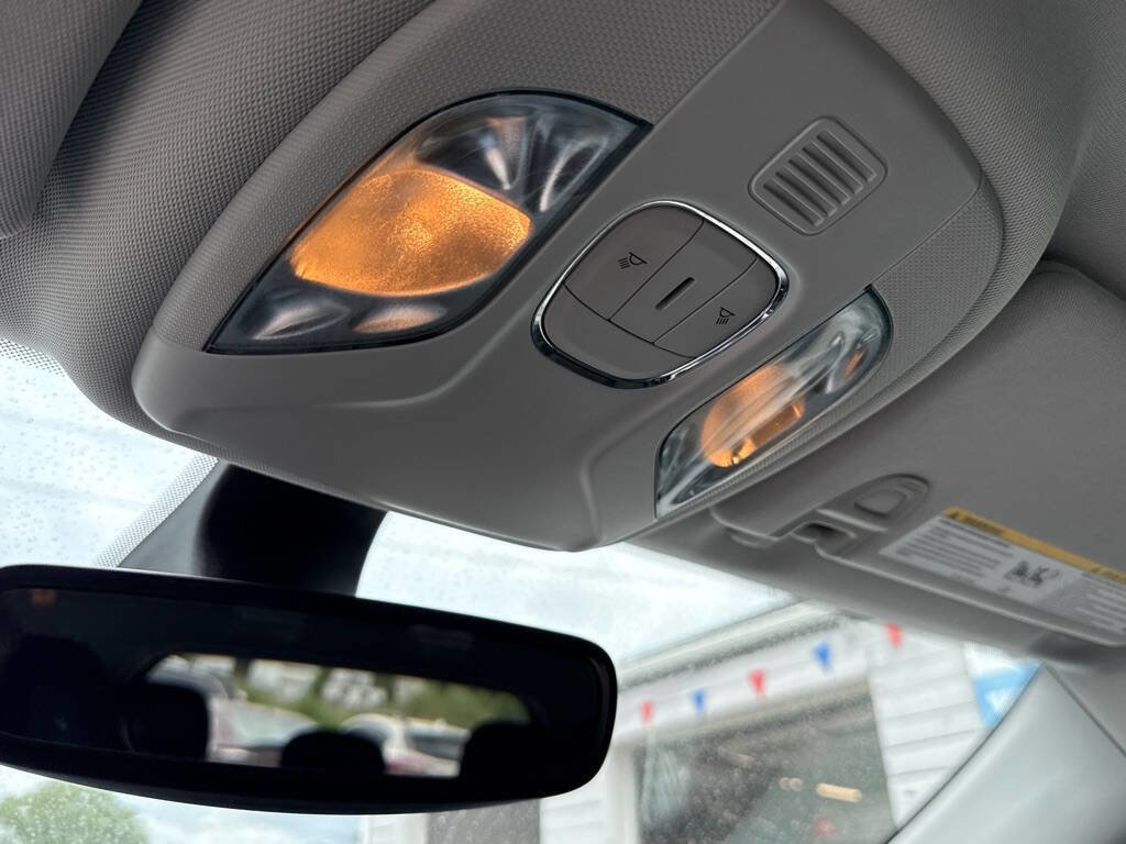 Used 2020 Jeep Compass Latitude w/ Cold Weather Group image 33