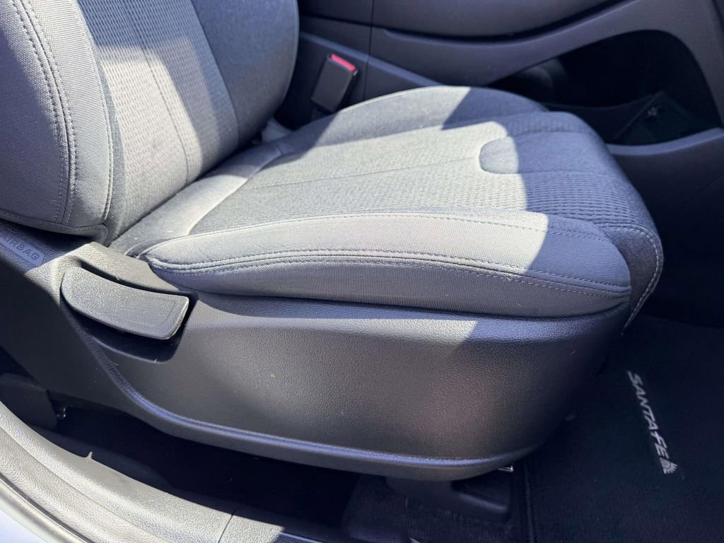 Used 2022 Hyundai Santa Fe SEL FWD image 18