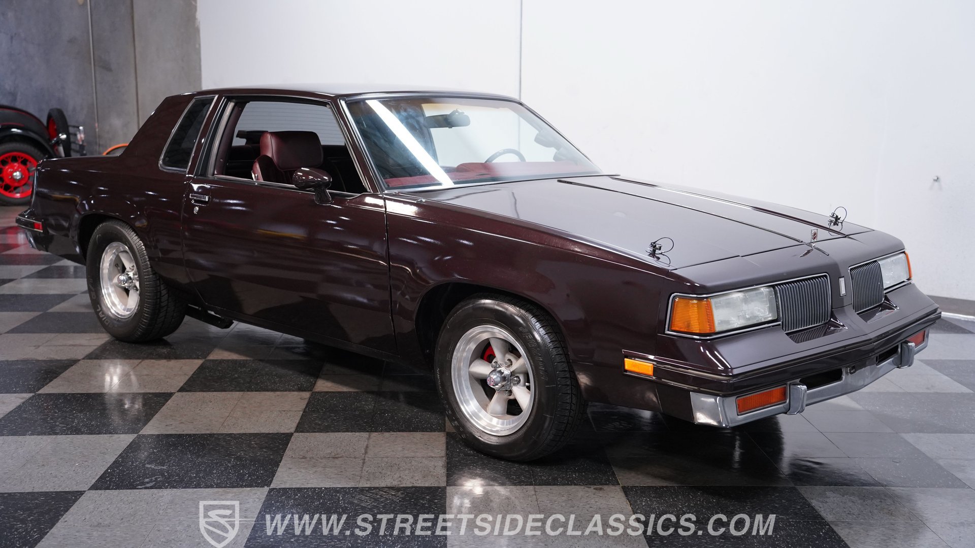 Used 1988 Oldsmobile Cutlass Supreme Classic Brougham RWD image 13
