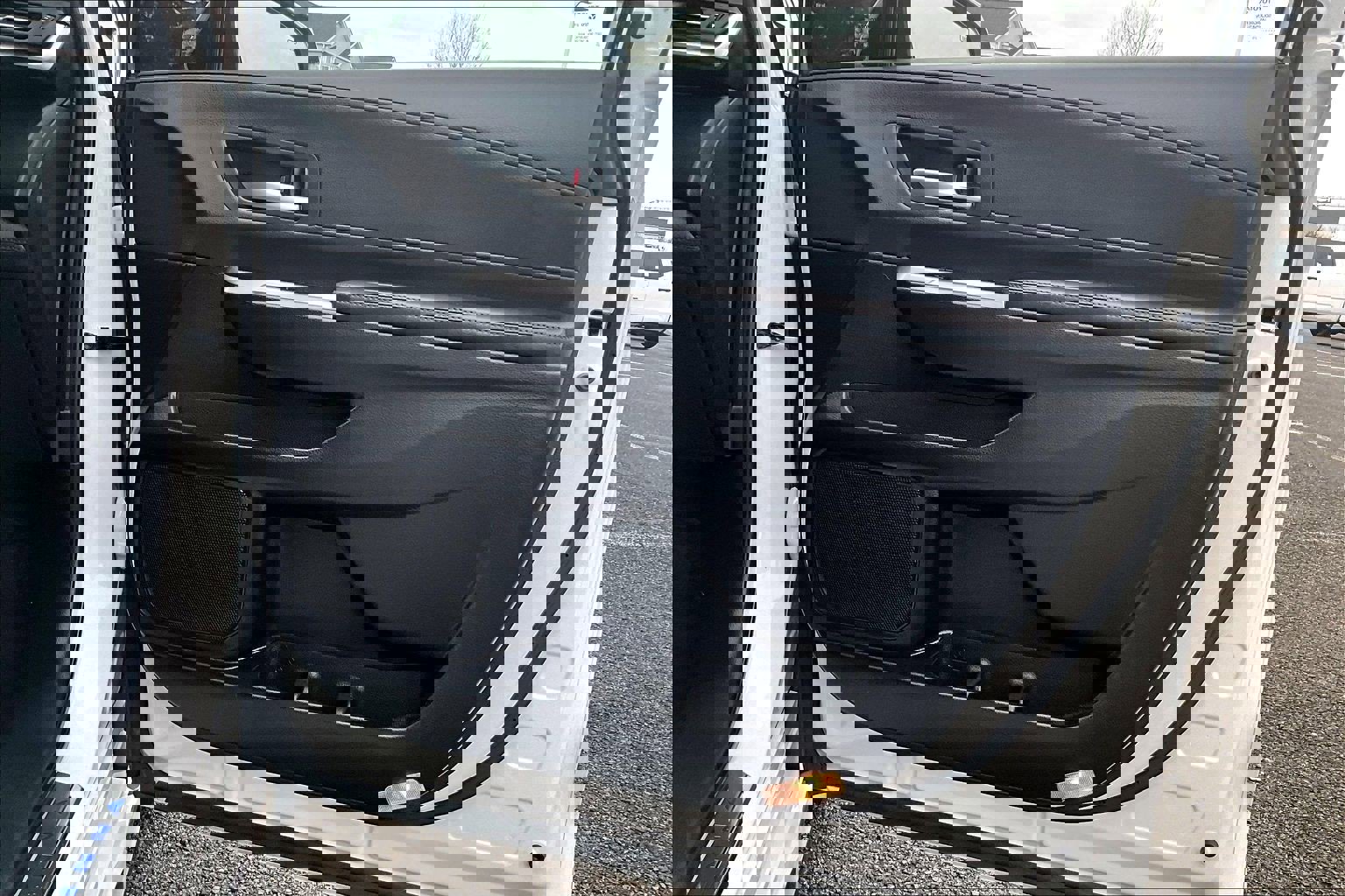 Used 2025 Toyota Sienna Platinum image 23