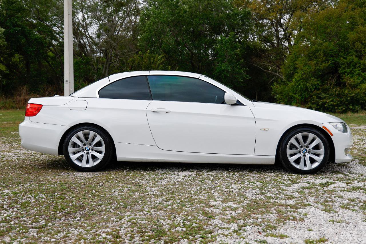 Used 2013 BMW 328i Convertible image 13