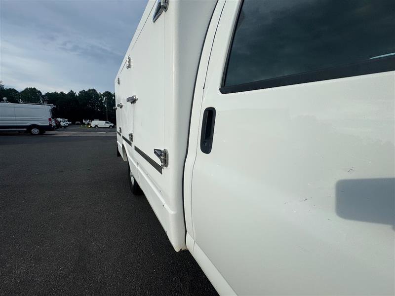 Used 2014 Chevrolet Express 3500 RWD image 22