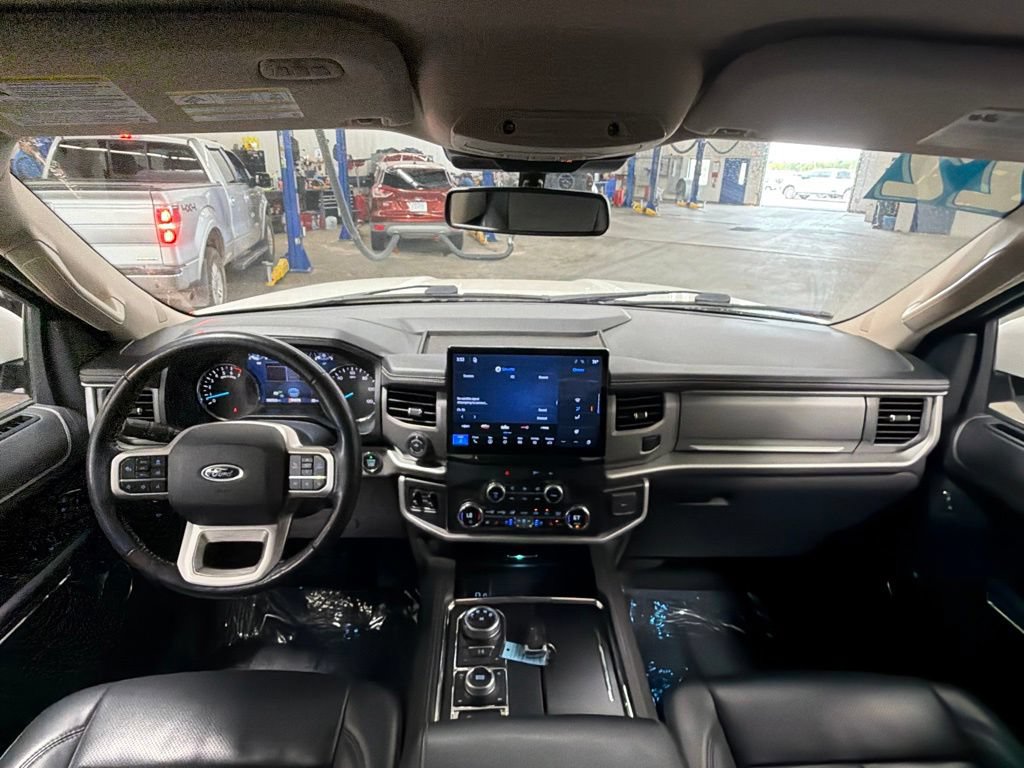 Used 2022 Ford Expedition Max XLT AWD/4WD image 15