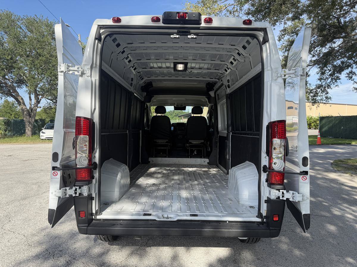 Used 2026 RAM ProMaster 2500 w/ Convenience Group FWD image 8