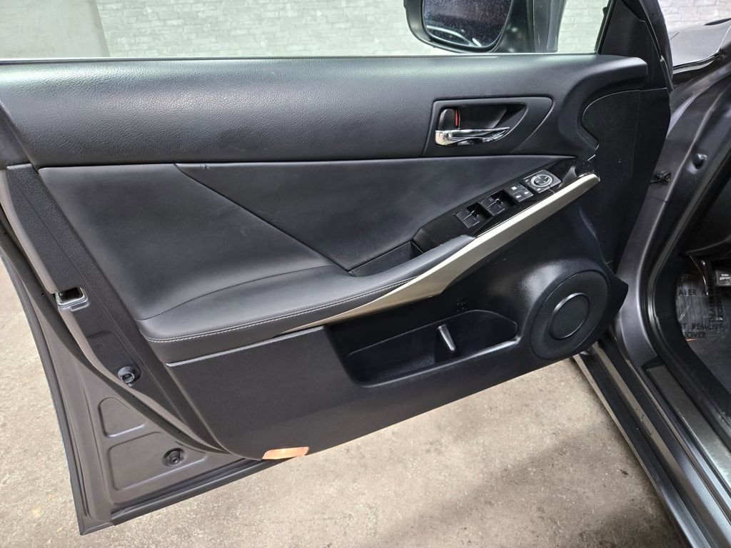 Used 2016 Lexus IS 300 AWD w/ Premium Package image 7