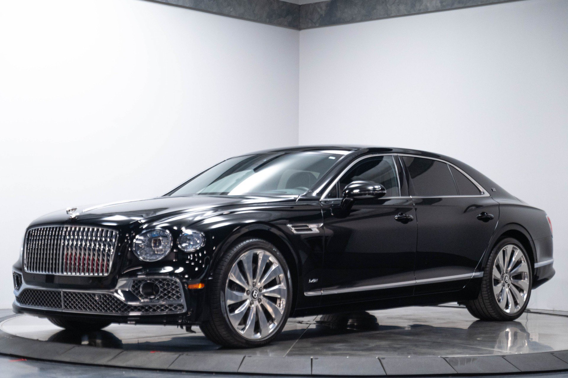 Used 2020 Bentley Flying Spur W12 AWD/4WD image 2