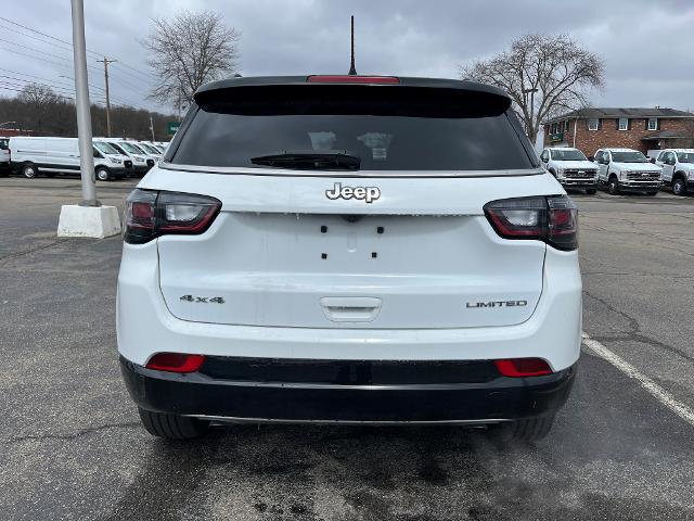 Used 2023 Jeep Compass Limited w/ Elite Group image 3