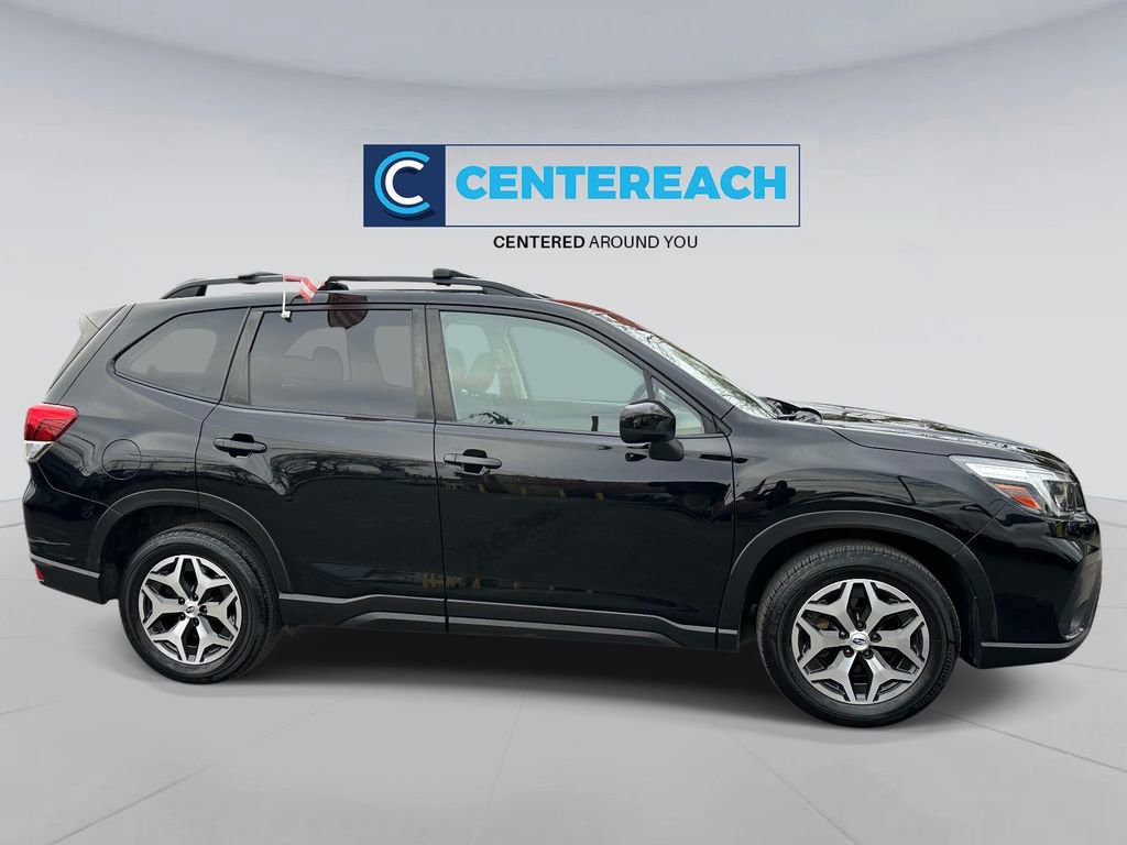 Used 2021 Subaru Forester Premium AWD/4WD image 3