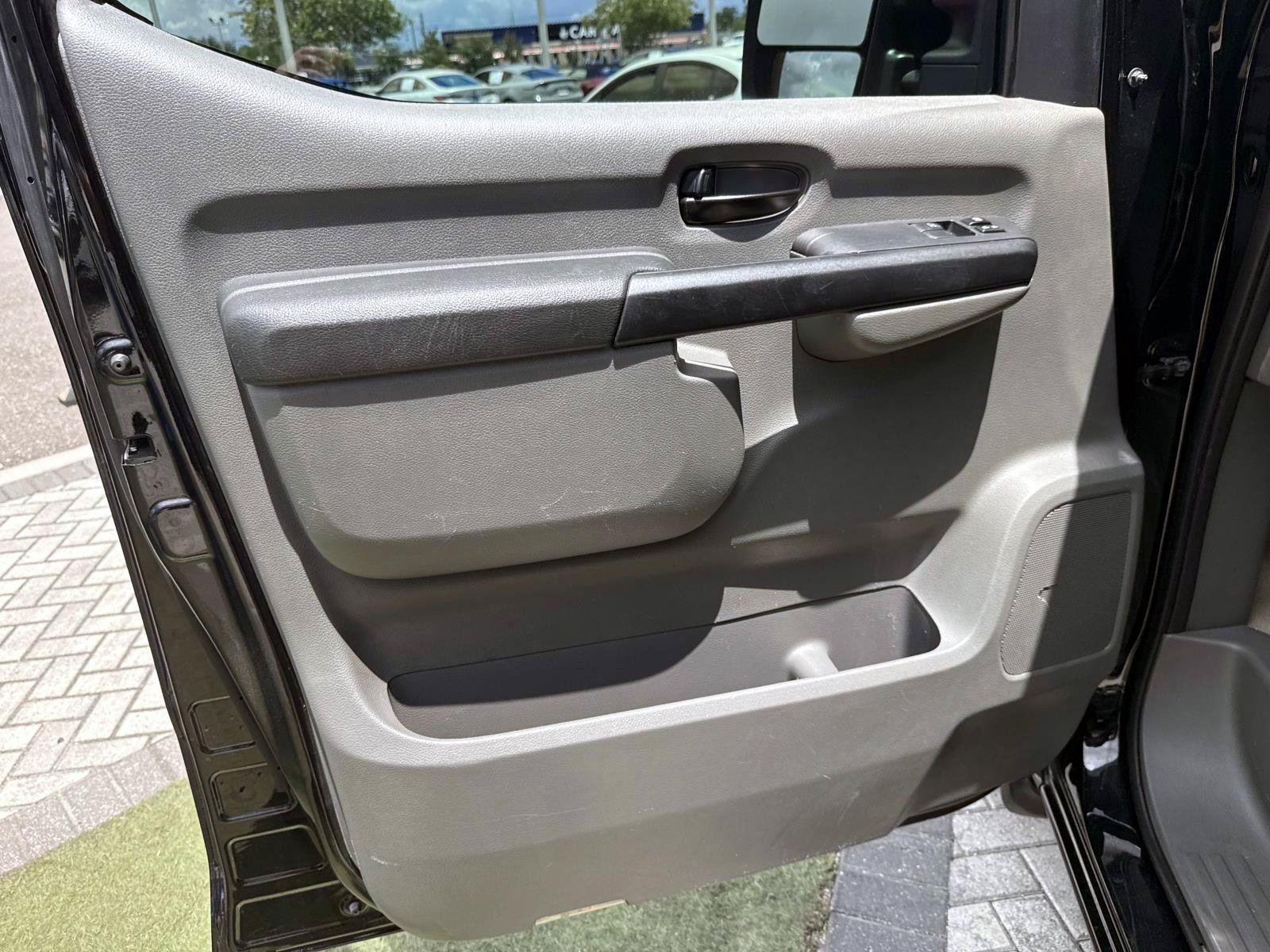 Used 2020 Nissan NV 3500 SL RWD image 14