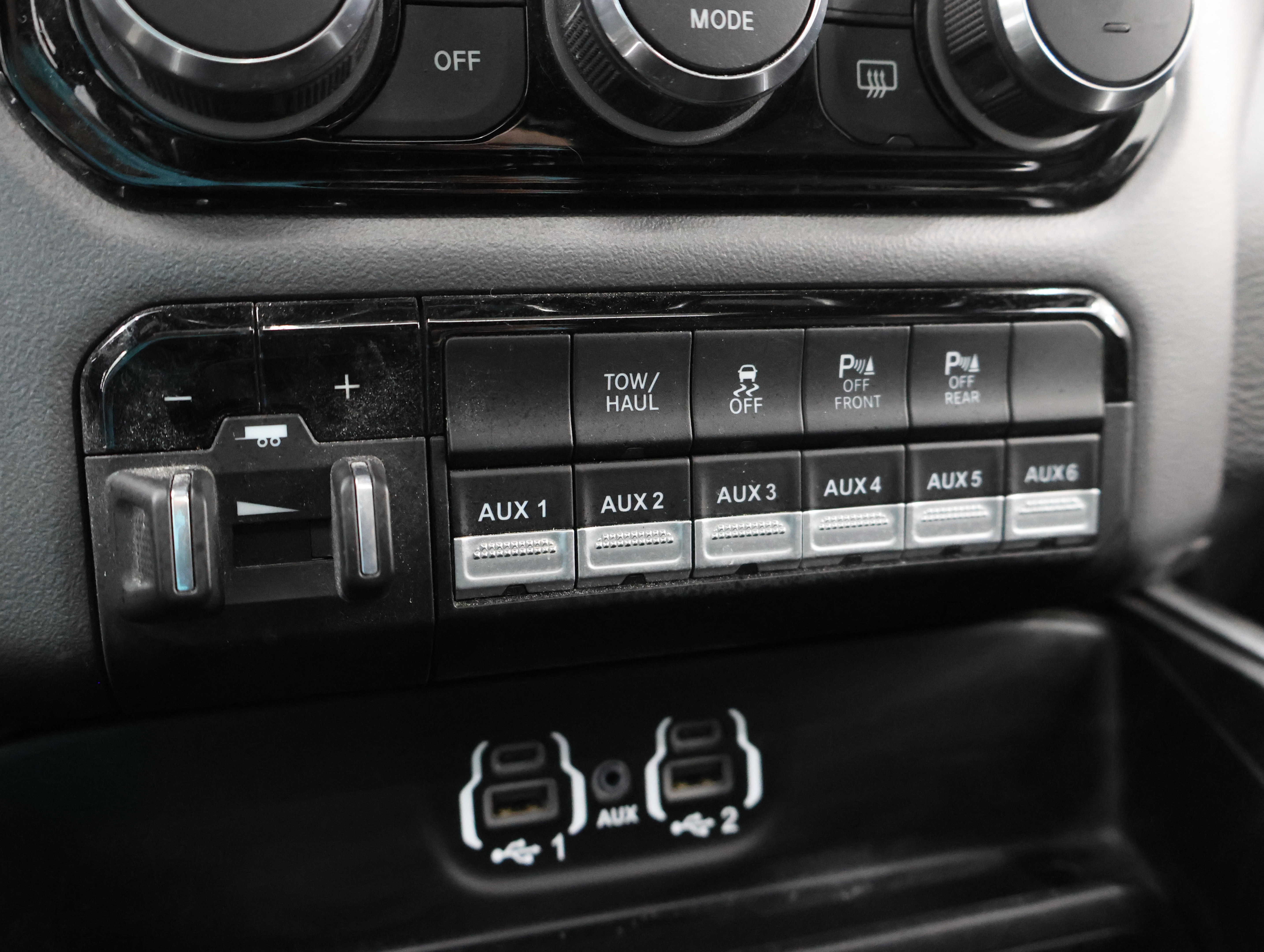 Used 2022 RAM 2500 Laramie w/ Night Edition AWD/4WD image 47