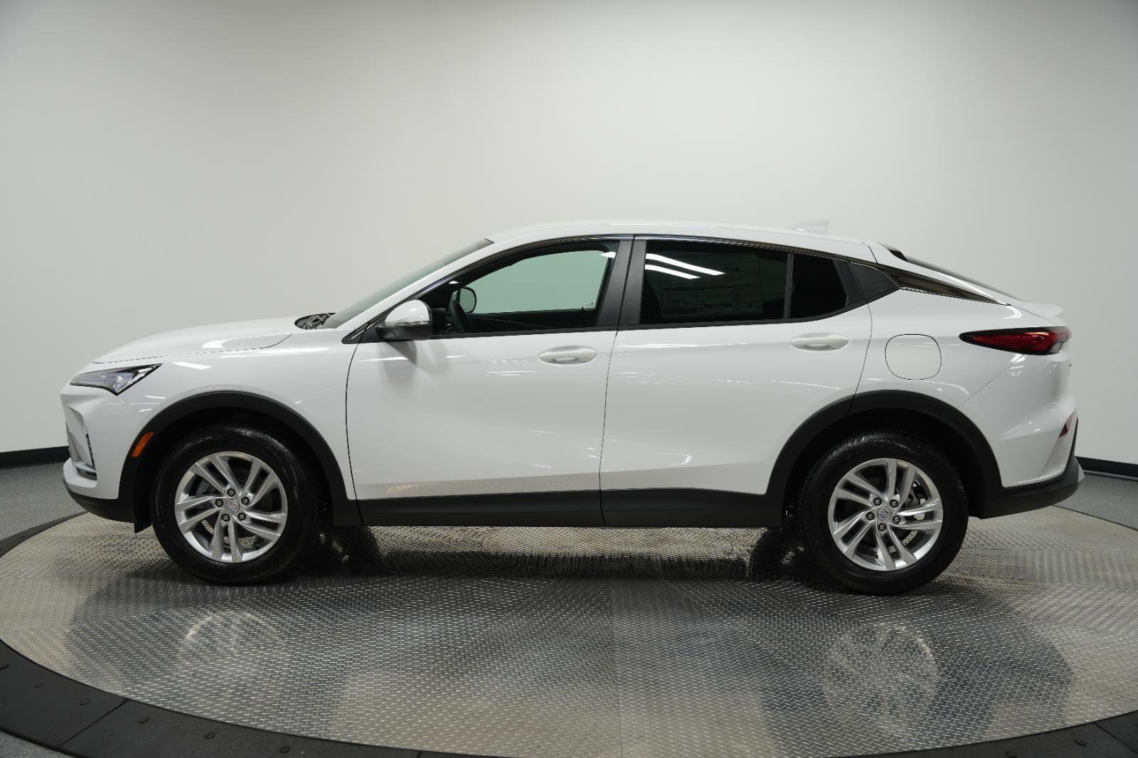 New 2025 Buick Envista Preferred image 4