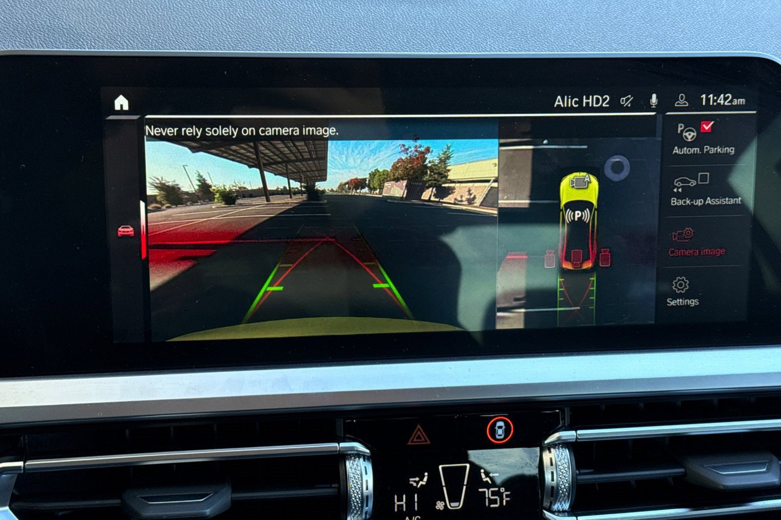 Used 2022 BMW M3 Competition w/ M Carbon Exterior Package image 25