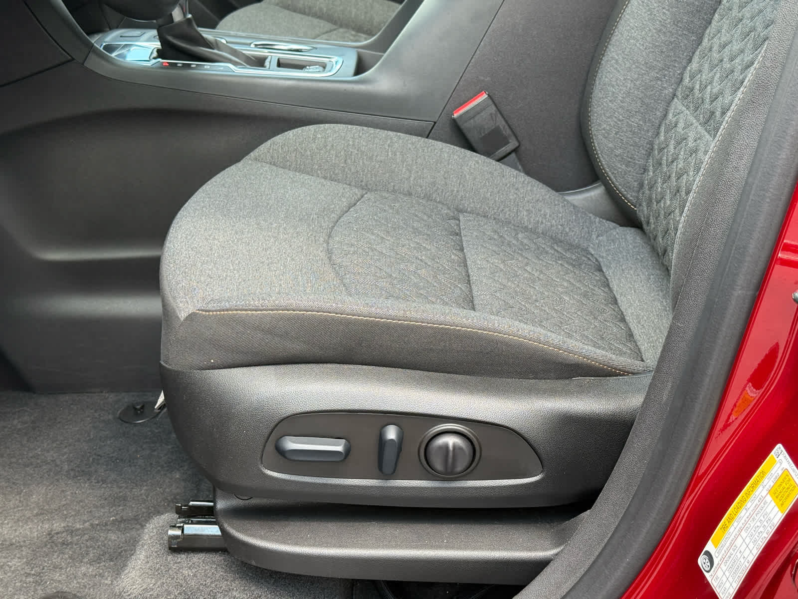 Used 2024 Chevrolet Equinox LT FWD image 12
