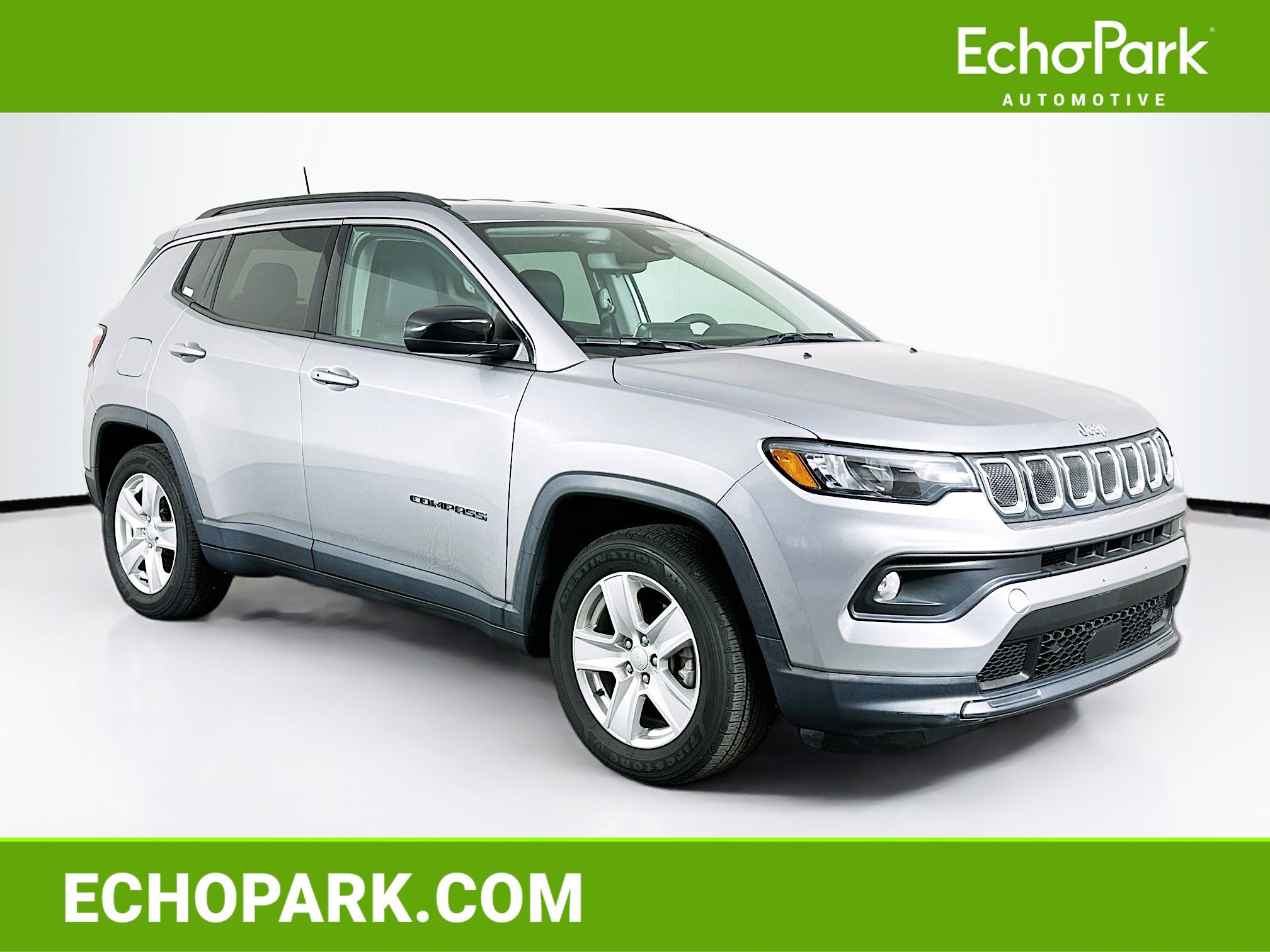 Used 2022 Jeep Compass Latitude FWD image 1