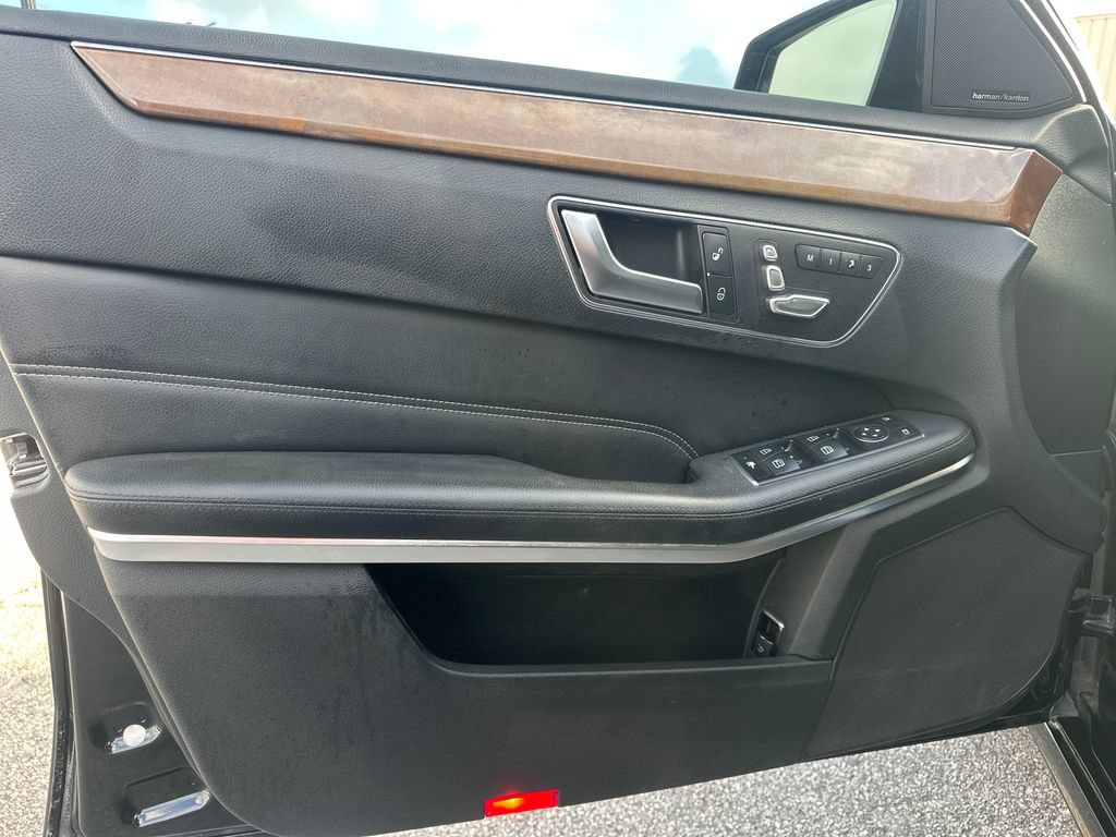 Used 2014 Mercedes-Benz E 350 Sedan image 17