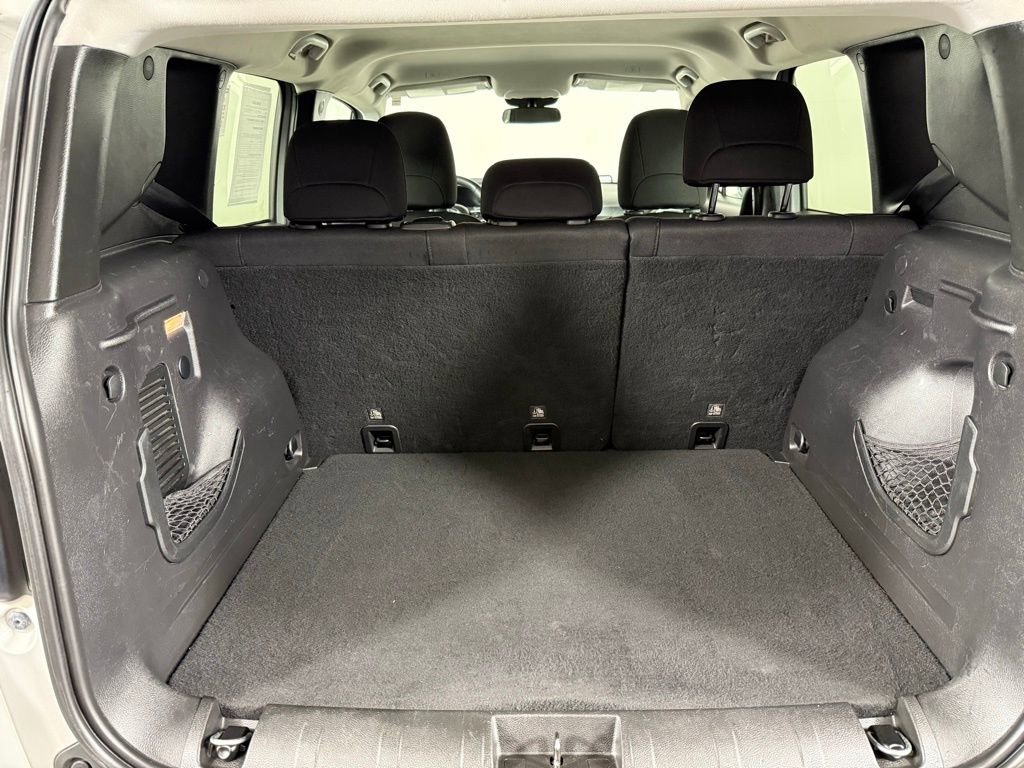 Used 2019 Jeep Renegade Sport w/ Sport Appearance Group image 11