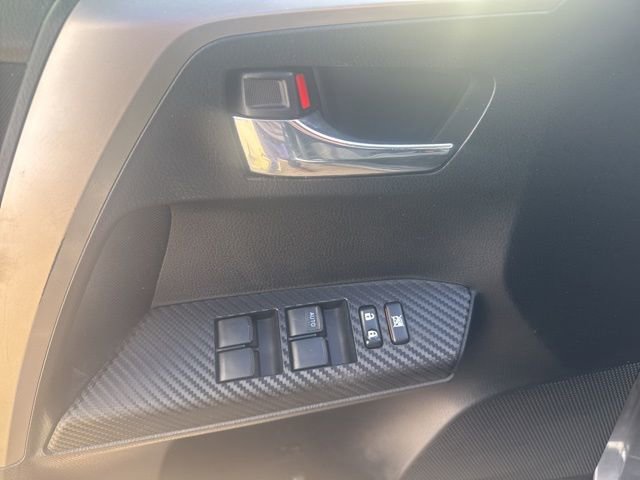 Used 2015 Toyota RAV4 XLE image 19