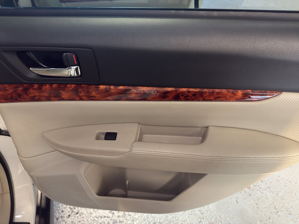Used 2012 Subaru Outback 2.5i Limited w/ Moonroof Pkg image 25