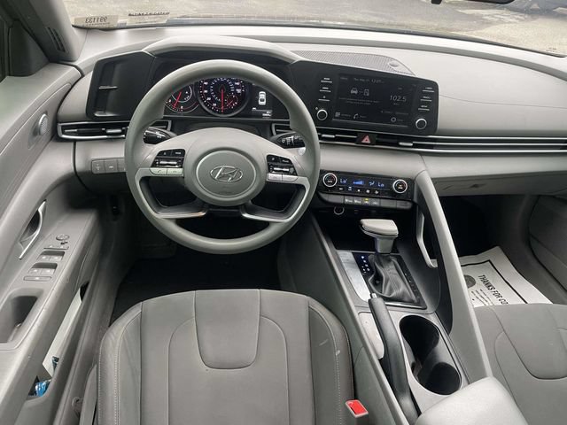 Used 2023 Hyundai Elantra SEL FWD image 9