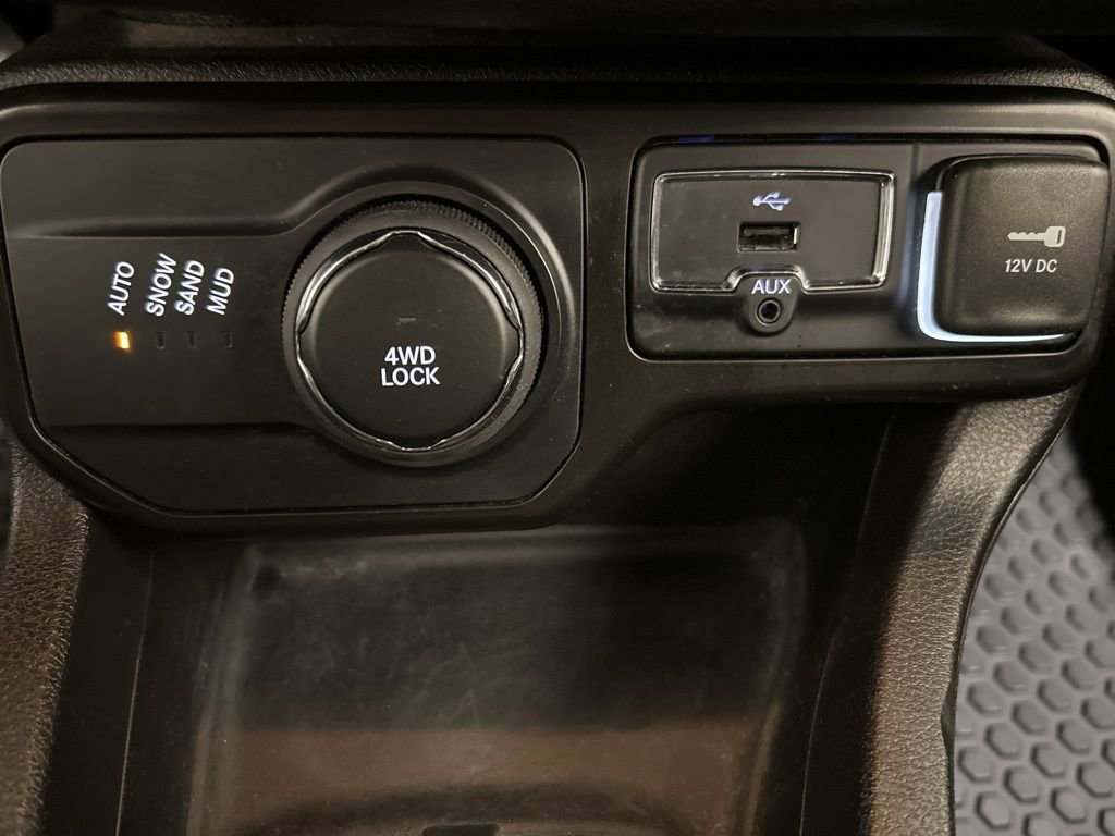 Used 2023 Jeep Renegade Latitude image 21