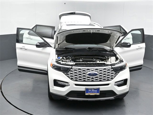 Certified 2022 Ford Explorer Platinum w/ Equipment Group 601A image 54
