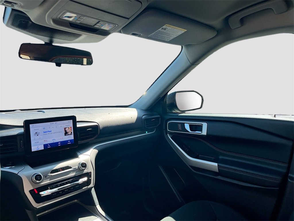 Used 2022 Ford Explorer XLT image 23