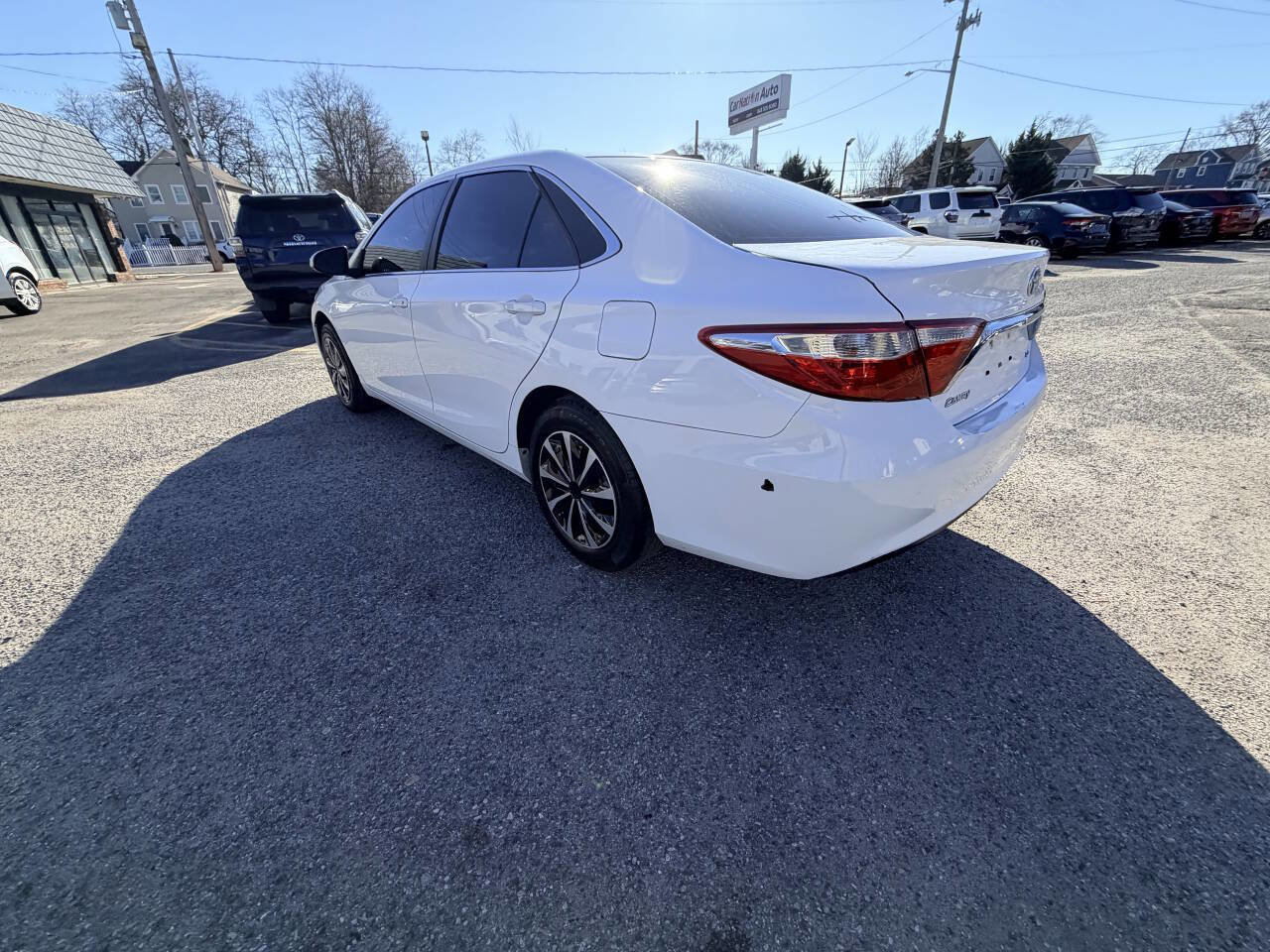 Used 2017 Toyota Camry LE image 16