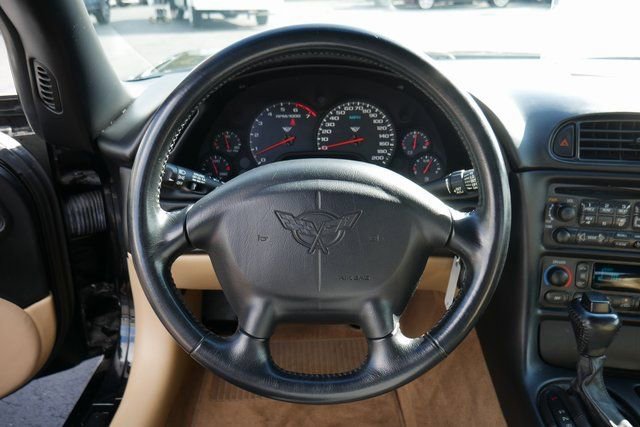 Used 2001 Chevrolet Corvette Convertible w/ Preferred Equipment Group1 image 11