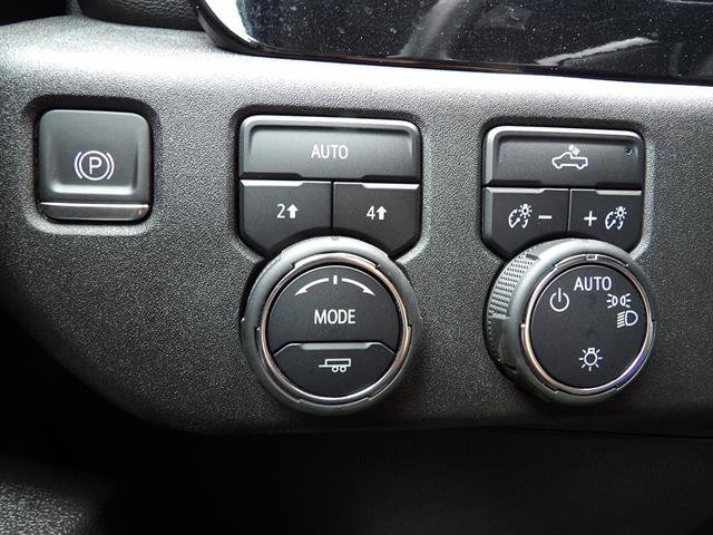 Used 2024 Chevrolet Silverado 1500 LT AWD/4WD image 19