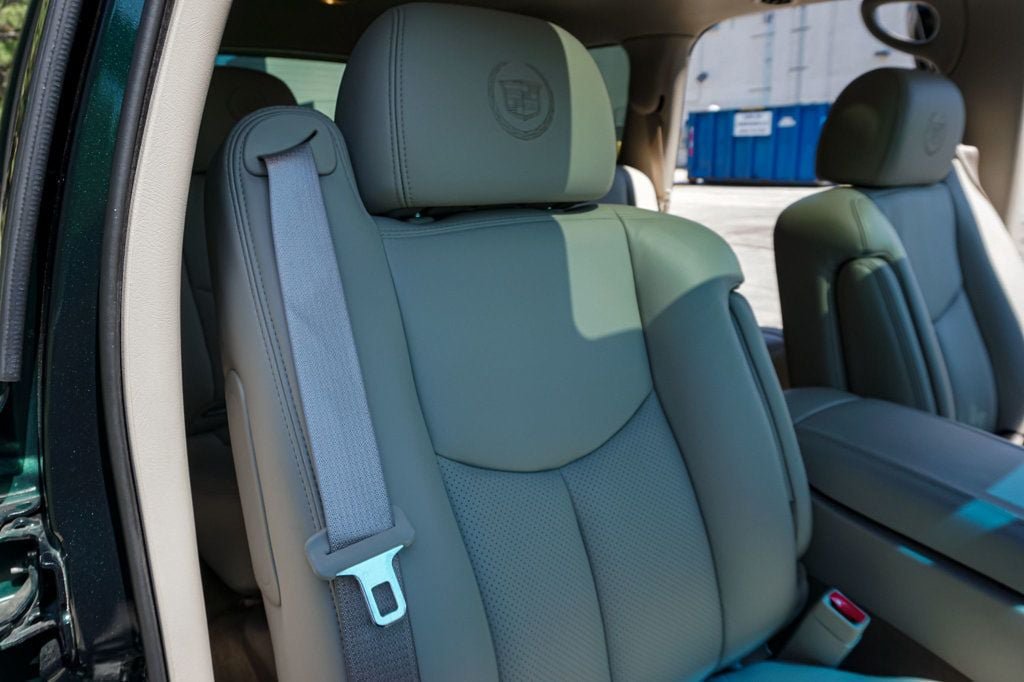 Used 2003 Cadillac Escalade AWD image 93