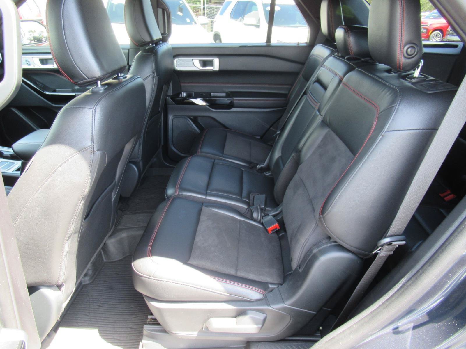 Used 2022 Ford Explorer ST-Line w/ Class IV Trailer Tow Package RWD image 37