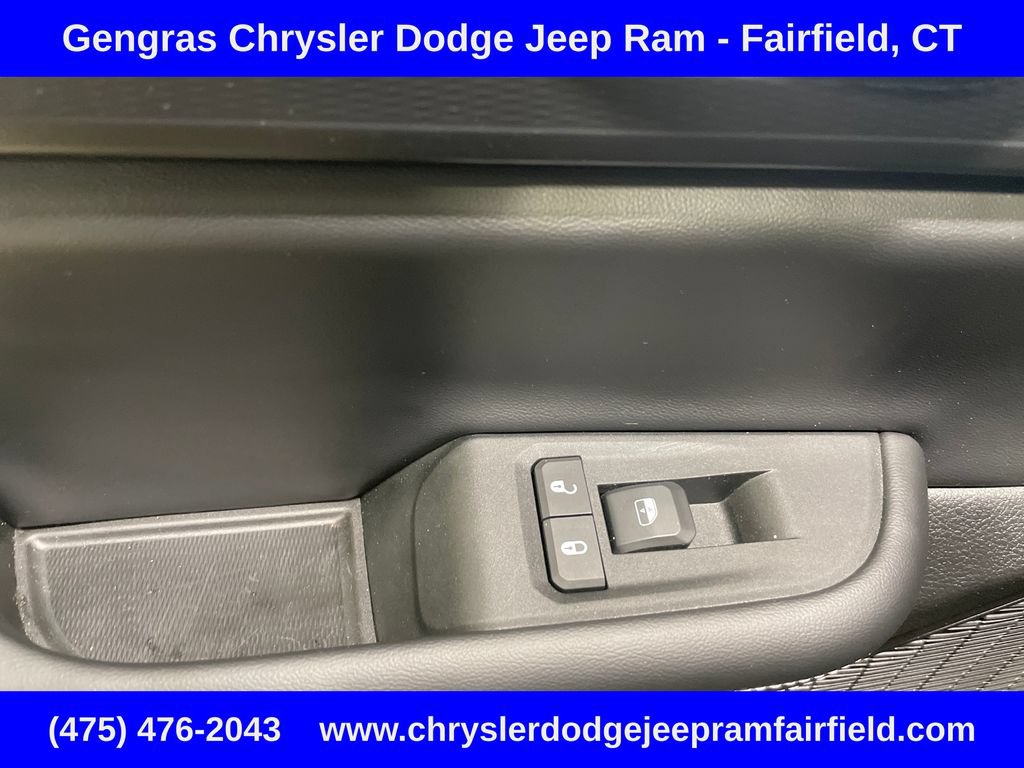 Certified 2025 Jeep Grand Cherokee L Altitude AWD/4WD image 39