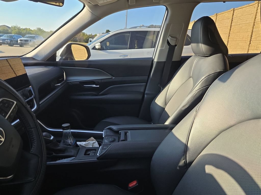 Used 2024 Toyota Grand Highlander FWD image 21