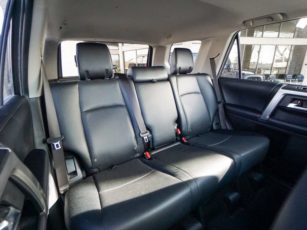 Used 2018 Toyota 4Runner Limited AWD/4WD image 33
