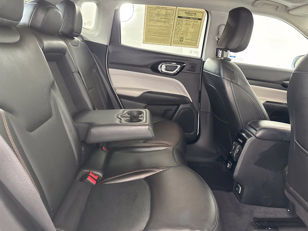 Used 2022 Jeep Compass Limited w/ Sun and Sound Group AWD/4WD image 29
