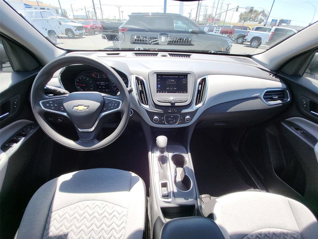 Used 2022 Chevrolet Equinox LS FWD image 11
